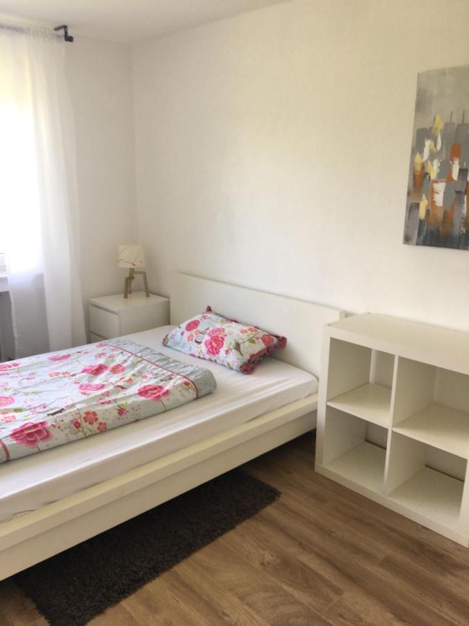 Mayen, Im Mohren, Privatzimmer Nr1, Waldrand, Nahe Nurburgring & Burg Eltz, Gemeinschaftsbad Exterior foto